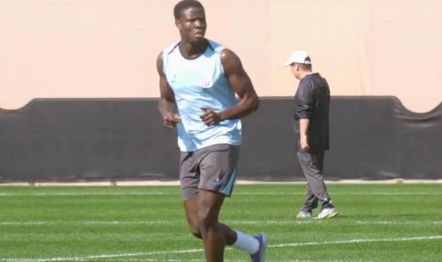 世界杯比赛直播地址-记者：申花队员对盖伊的印象就是“壮”，在身前就是一堵墙