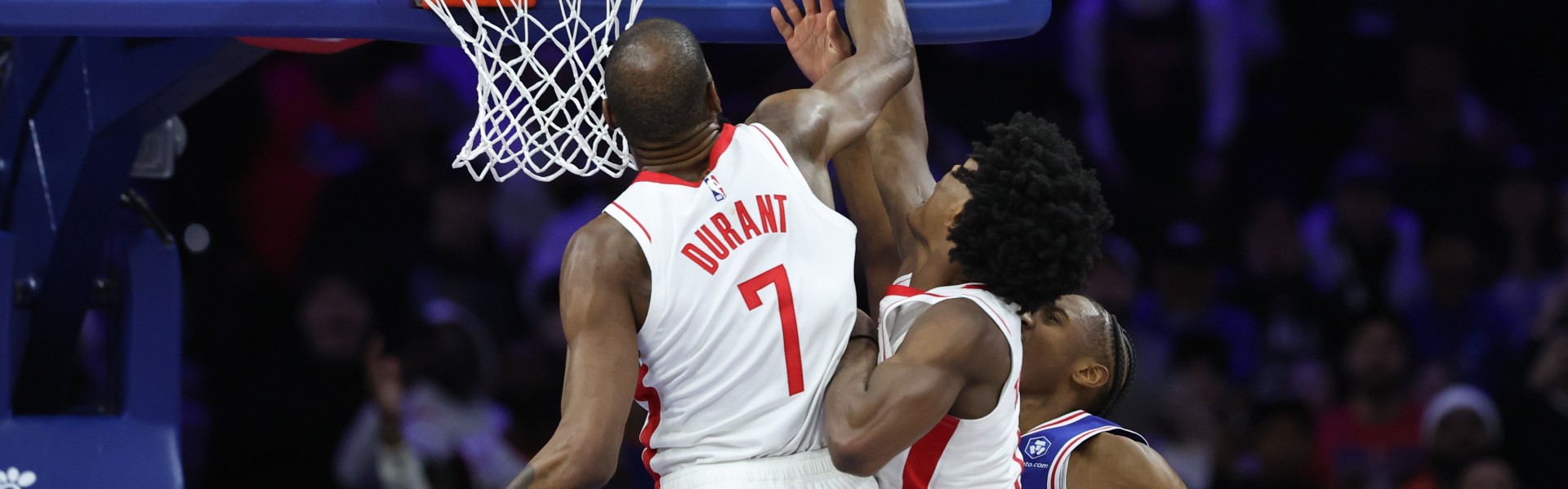 丢掉一半罚球！因漏判逃过一劫 但基本功糟糕还是让火箭输掉比赛