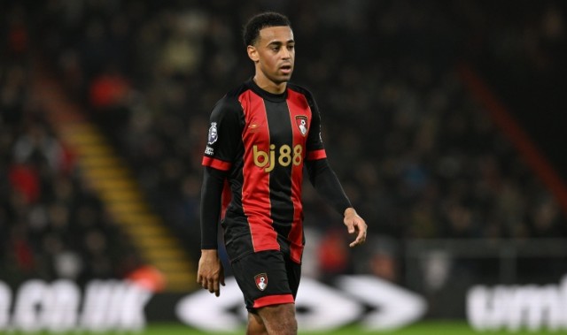 世界杯官网直播app下载中心-邮报：身价约4000万镑，曼联继续关注伯恩茅斯中场泰勒·亚当斯