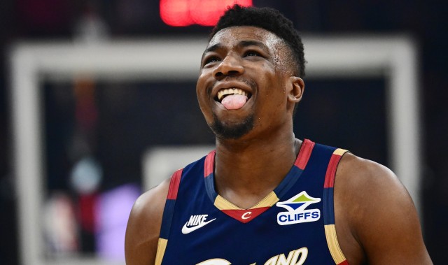 世界杯客户端升级下载-哈登：拖布总是准备充分 他不上场的时候还会做额外的体能训练