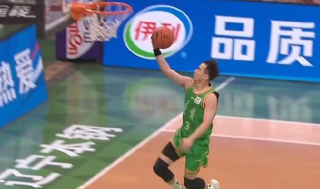 仍然一流，赵继伟赛季首秀砍全场最高24分+3板7助，正负值+17